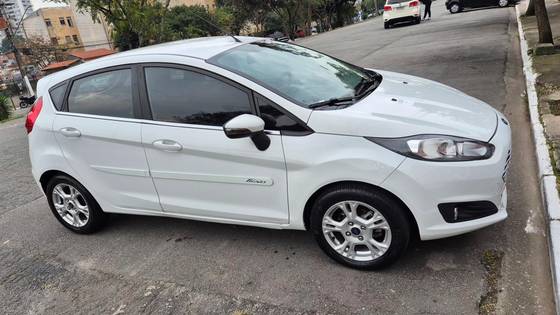 FORD FIESTA 1.6 SEL HATCH 16V FLEX 4P MANUAL